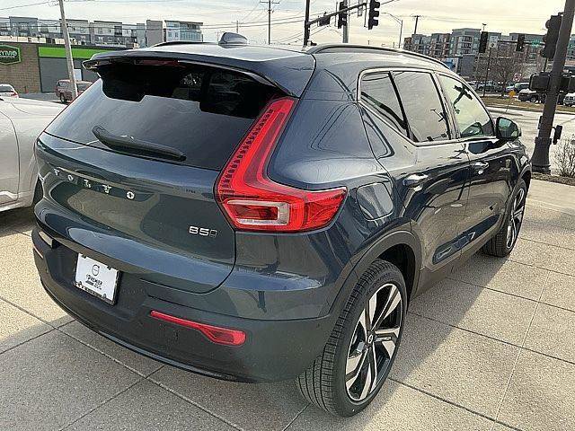 New 2026 Volvo XC40 B5 Ultra w/ Climate Package AWD/4WD image 6