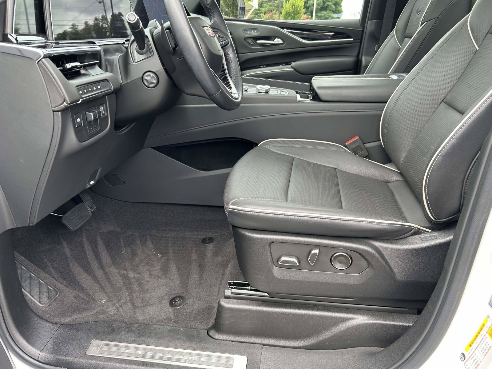 Certified 2023 Cadillac Escalade Sport AWD/4WD image 20