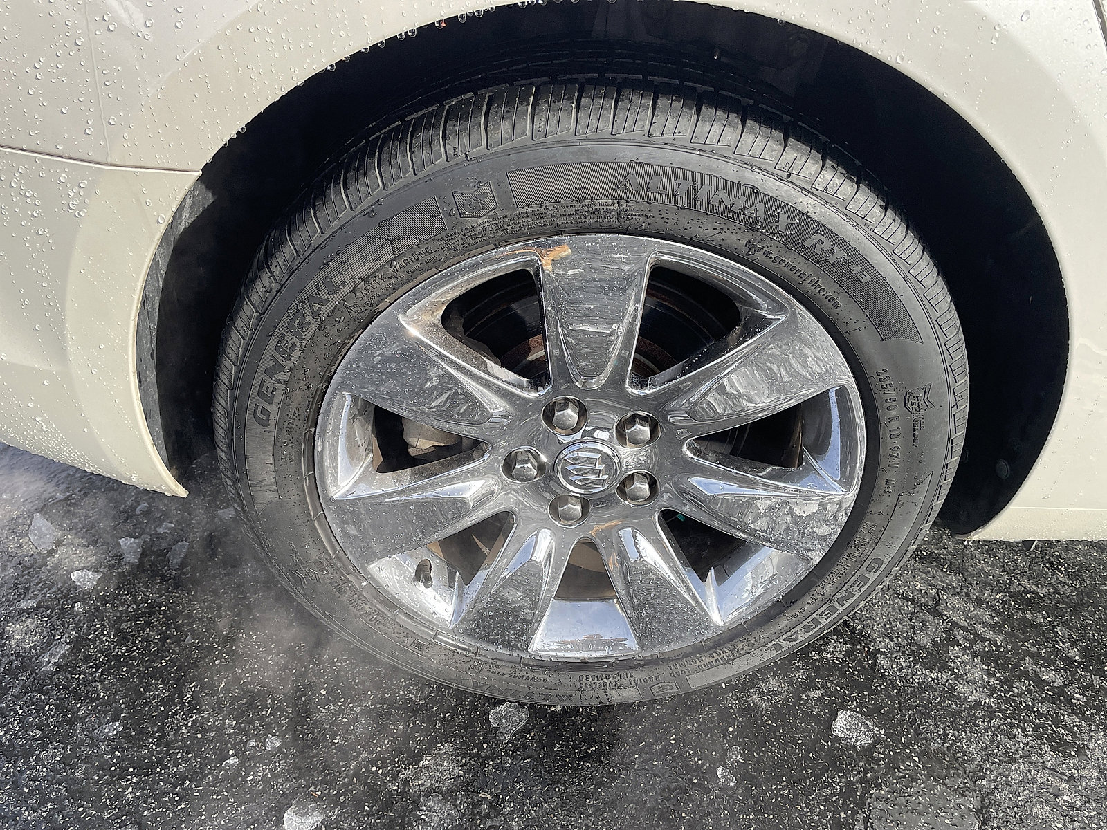 Used 2012 Buick LaCrosse Premium w/ Entertainment Package image 17