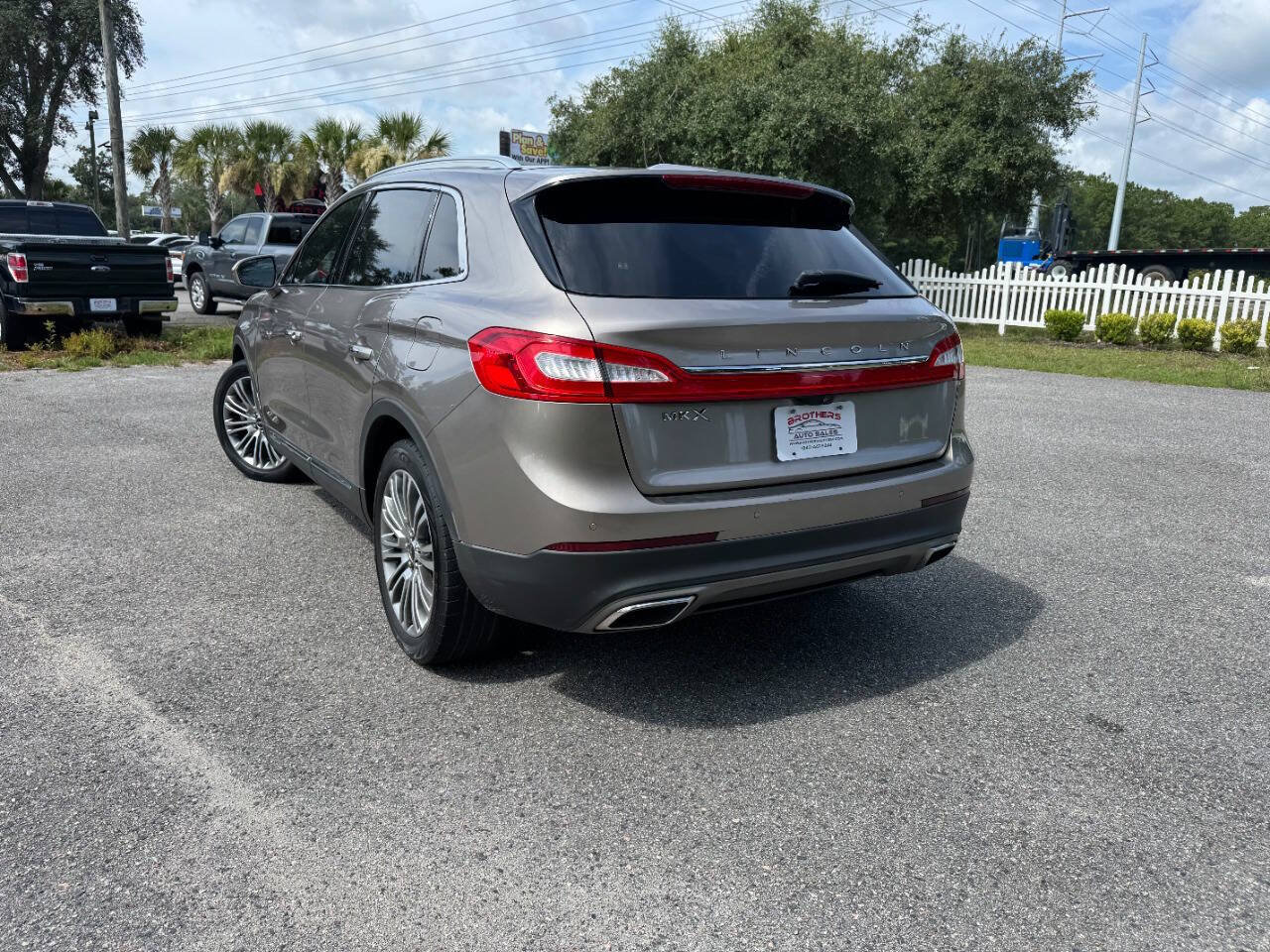 Used 2018 Lincoln MKX Reserve w/ Lincoln MKX Climate Package FWD image 32