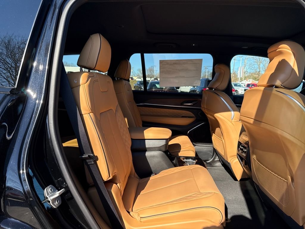 New 2025 Jeep Grand Cherokee L Summit w/ Obsidian Package image 21