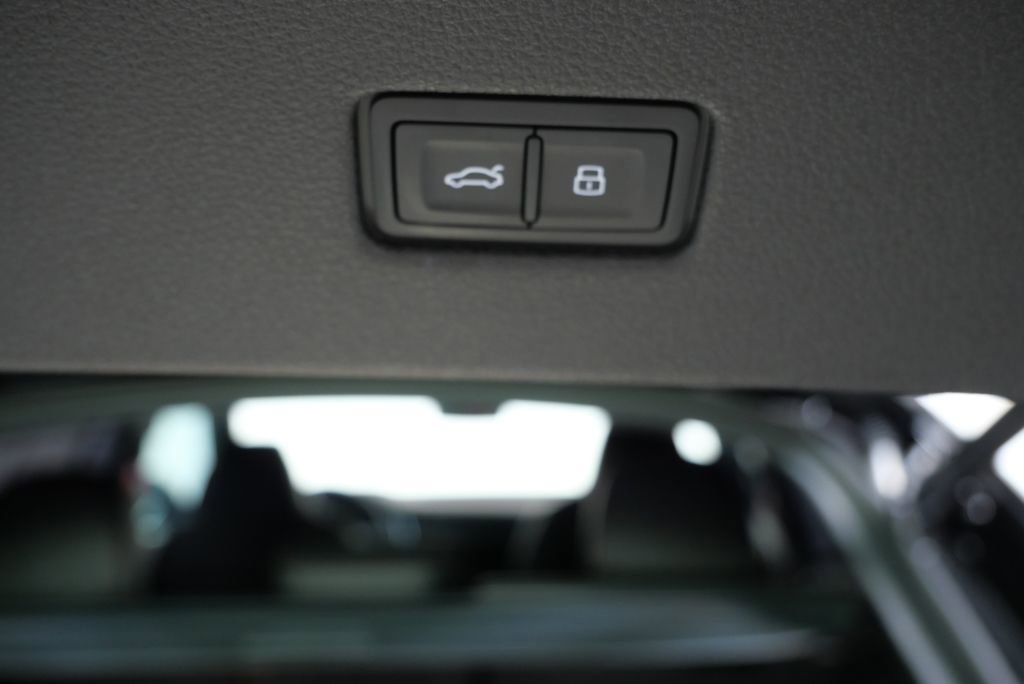 New 2026 Audi SQ8 Prestige image 29