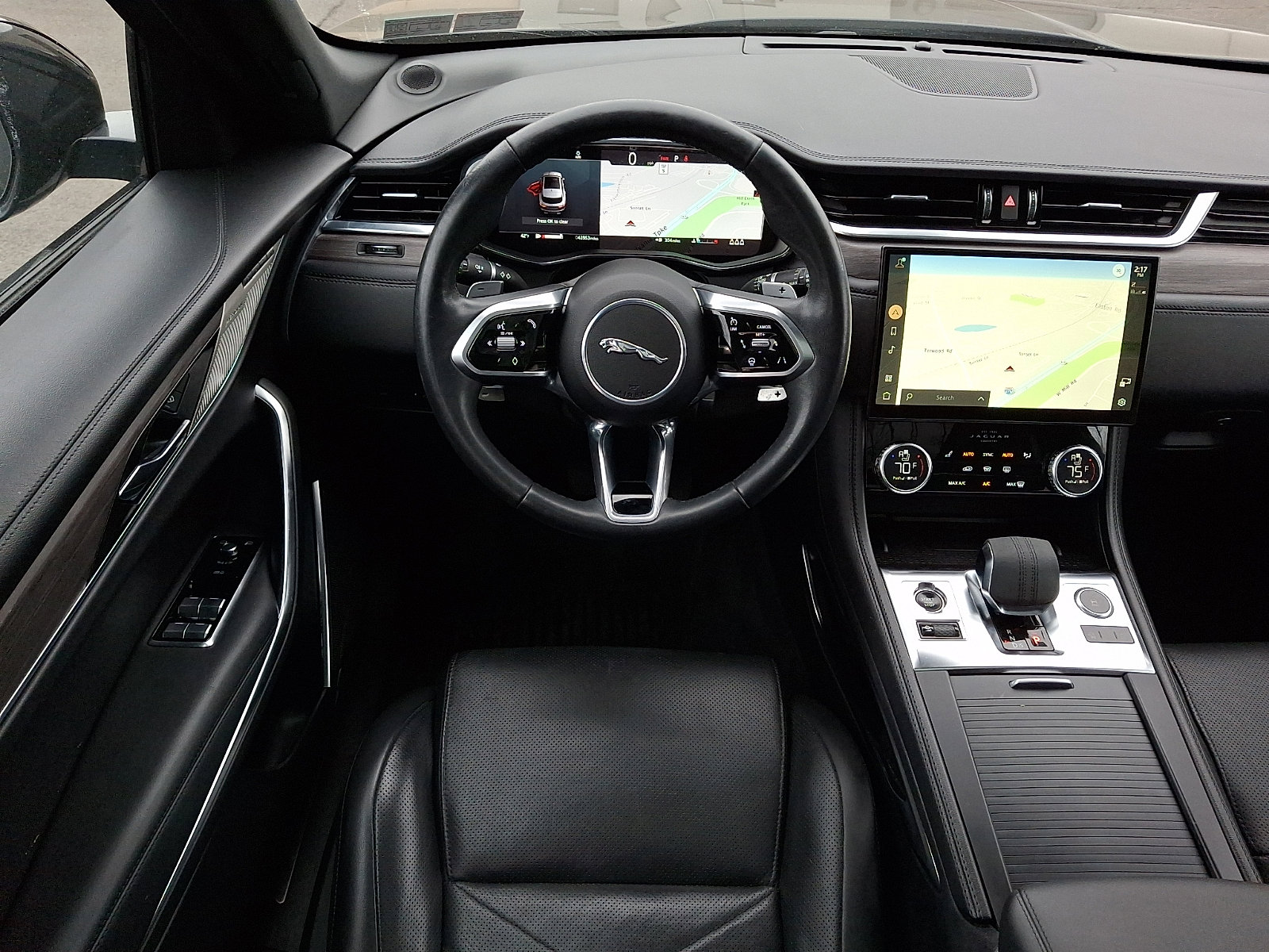 Used 2023 Jaguar F-PACE S AWD/4WD image 4