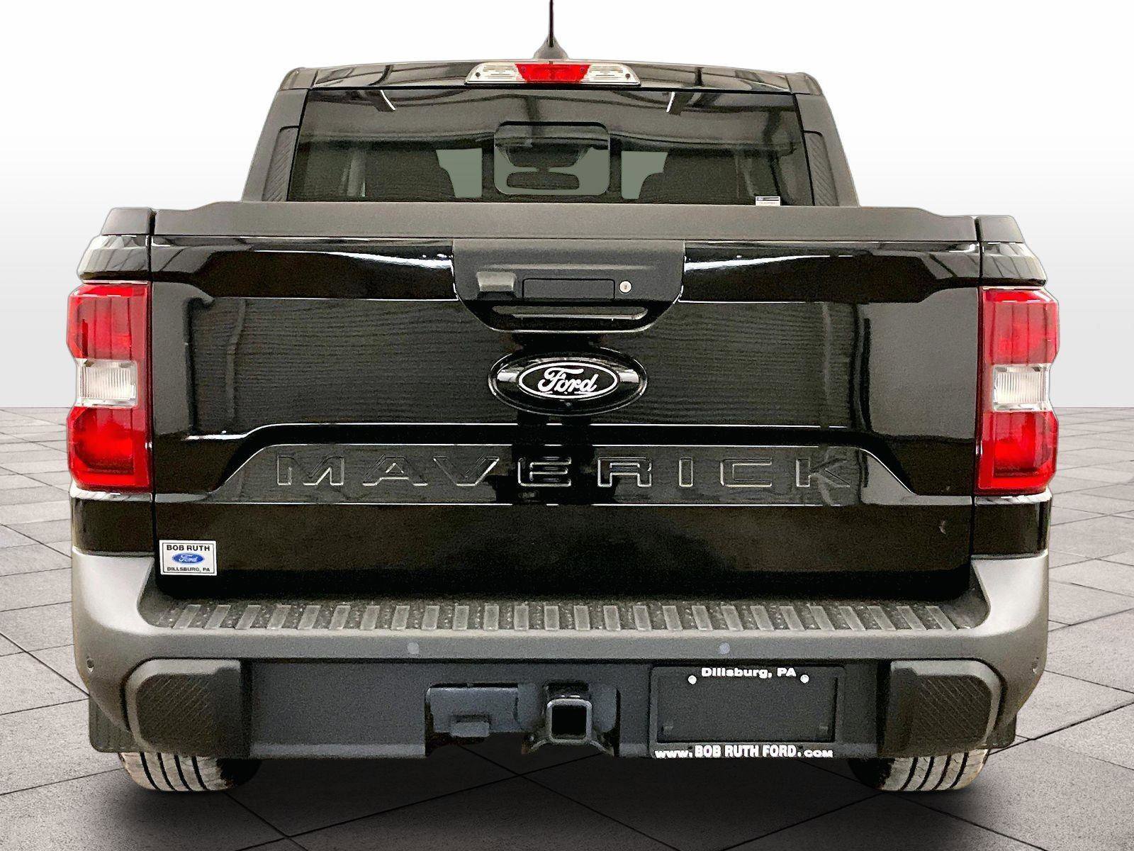 Used 2025 Ford Maverick Lariat w/ Black Appearance Package image 4