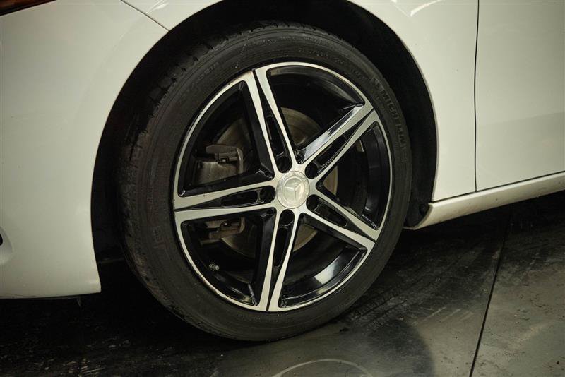 Used 2019 Mercedes-Benz A 220 4MATIC image 3