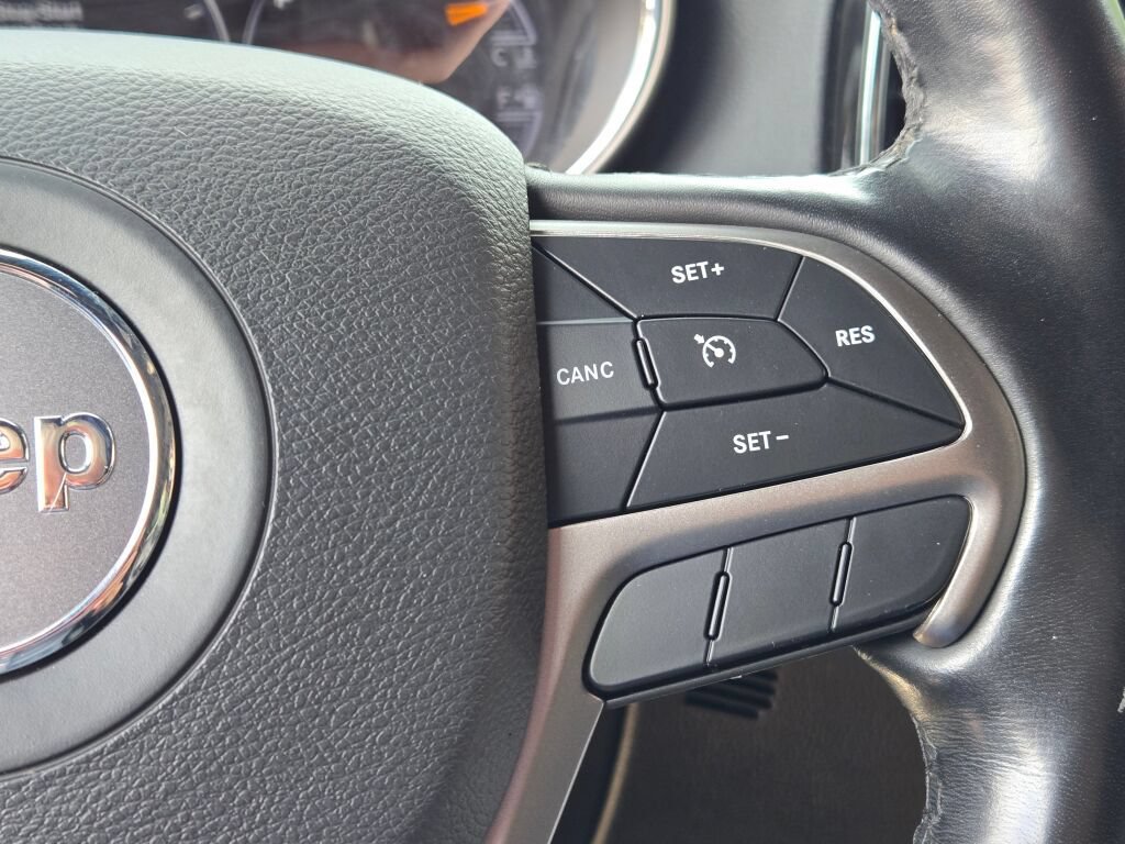 Used 2021 Jeep Grand Cherokee Laredo X AWD/4WD image 40