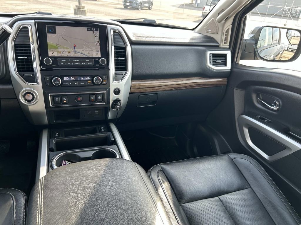 Used 2020 Nissan Titan SL image 20