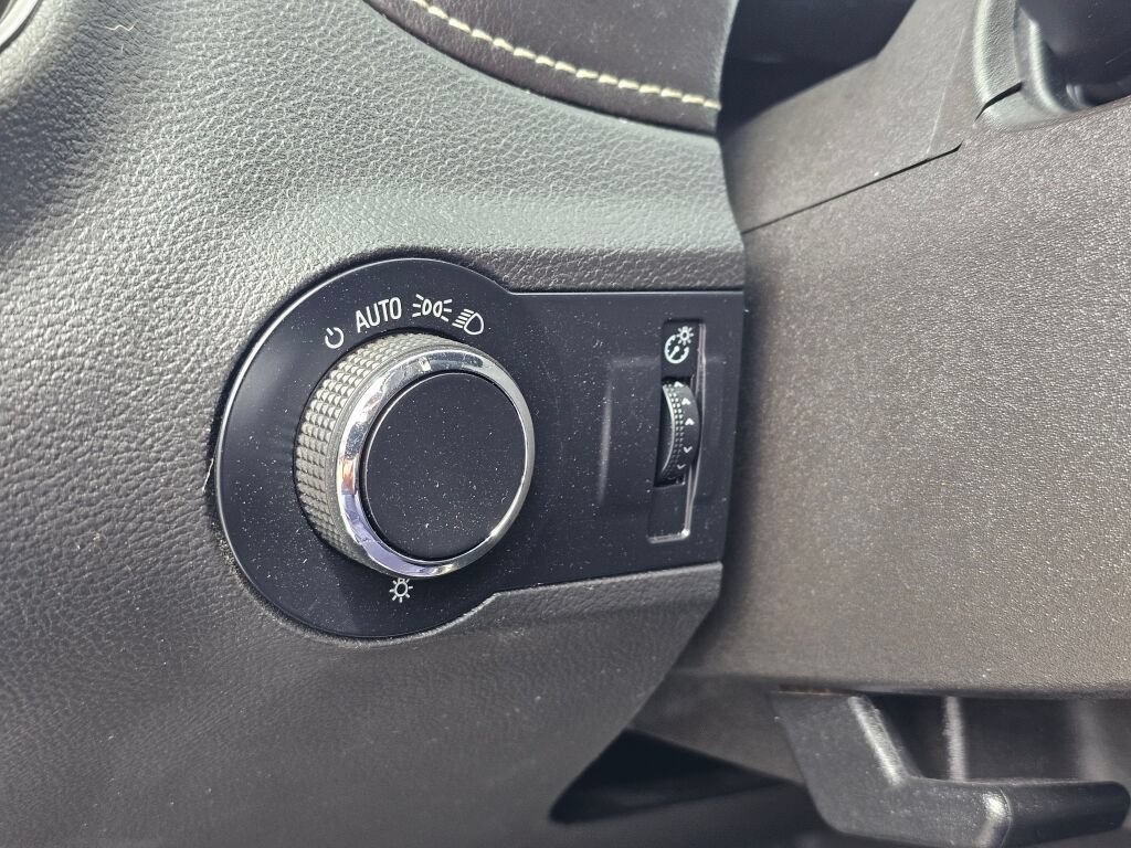 Used 2013 Chevrolet Camaro LS RWD image 29