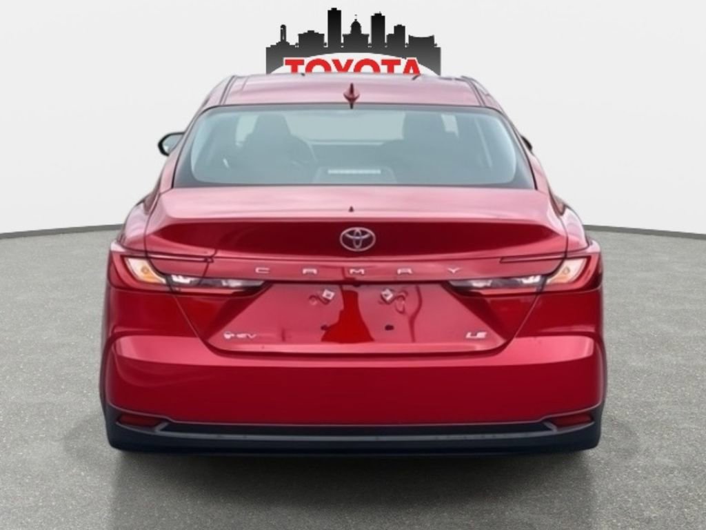 Used 2025 Toyota Camry LE image 5