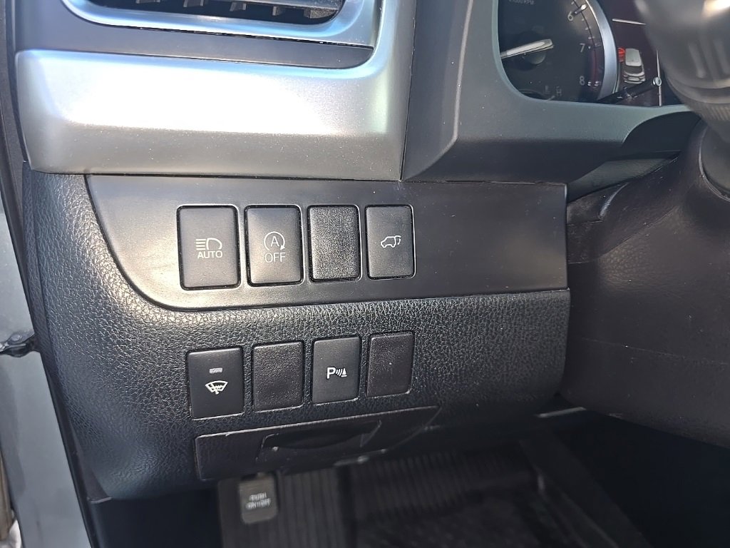 Used 2018 Toyota Highlander Limited image 10