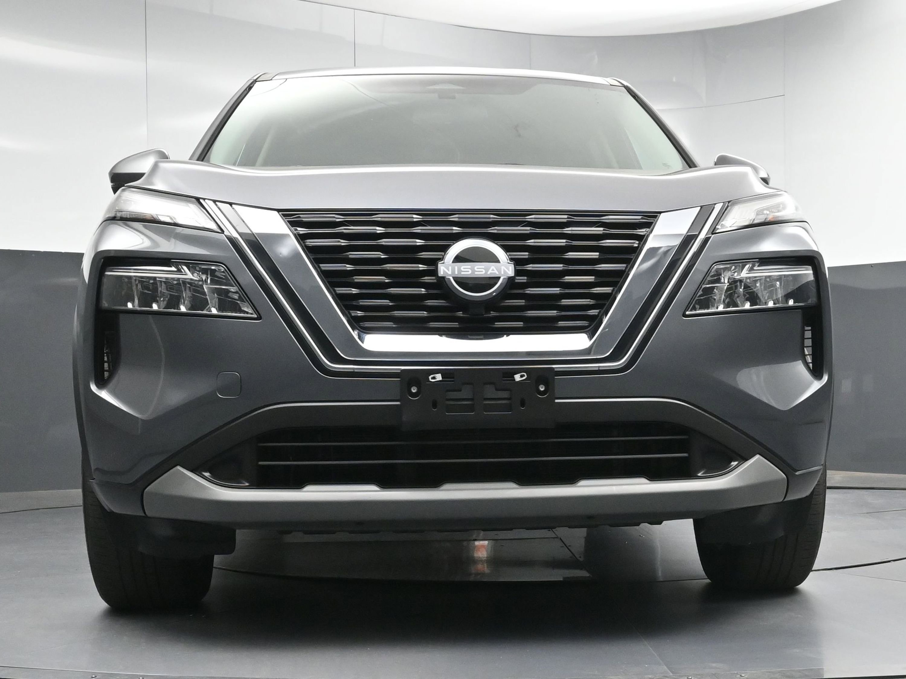 Certified 2023 Nissan Rogue SV image 24