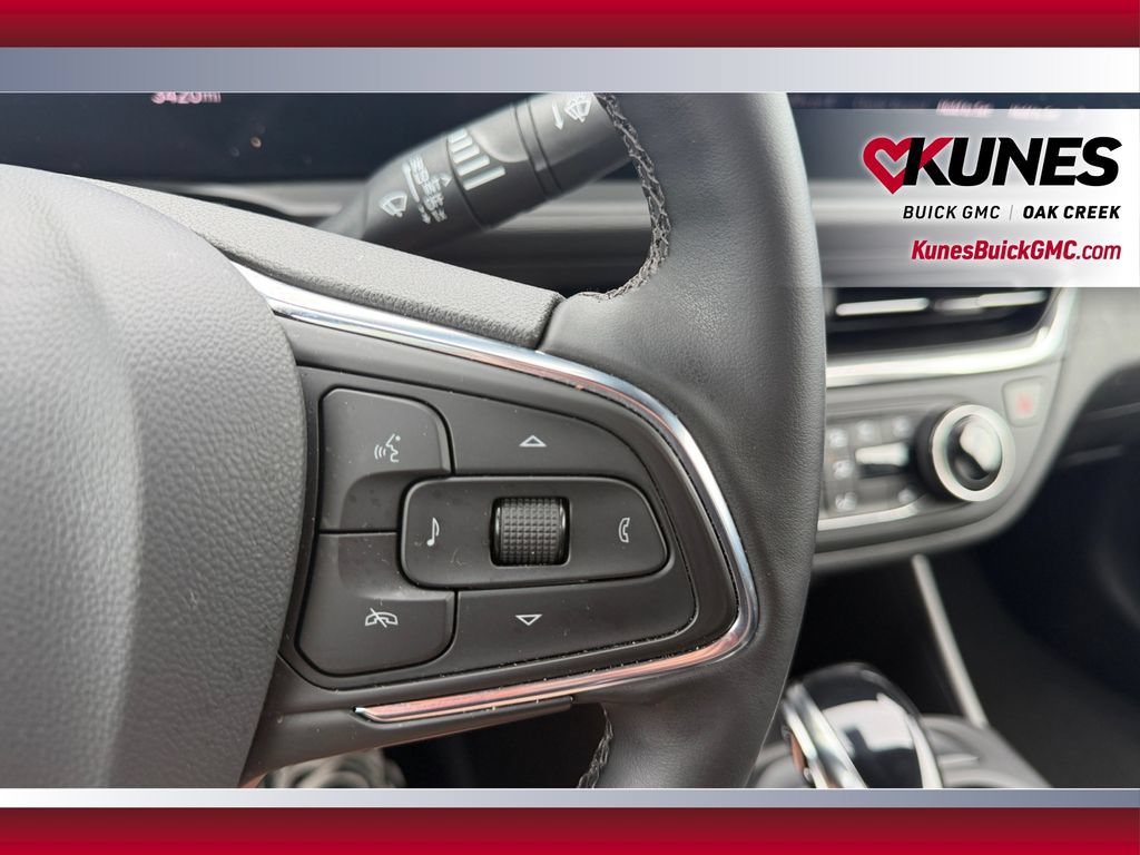 Used 2025 Buick Envista Sport Touring w/ Convenience I Package FWD image 17