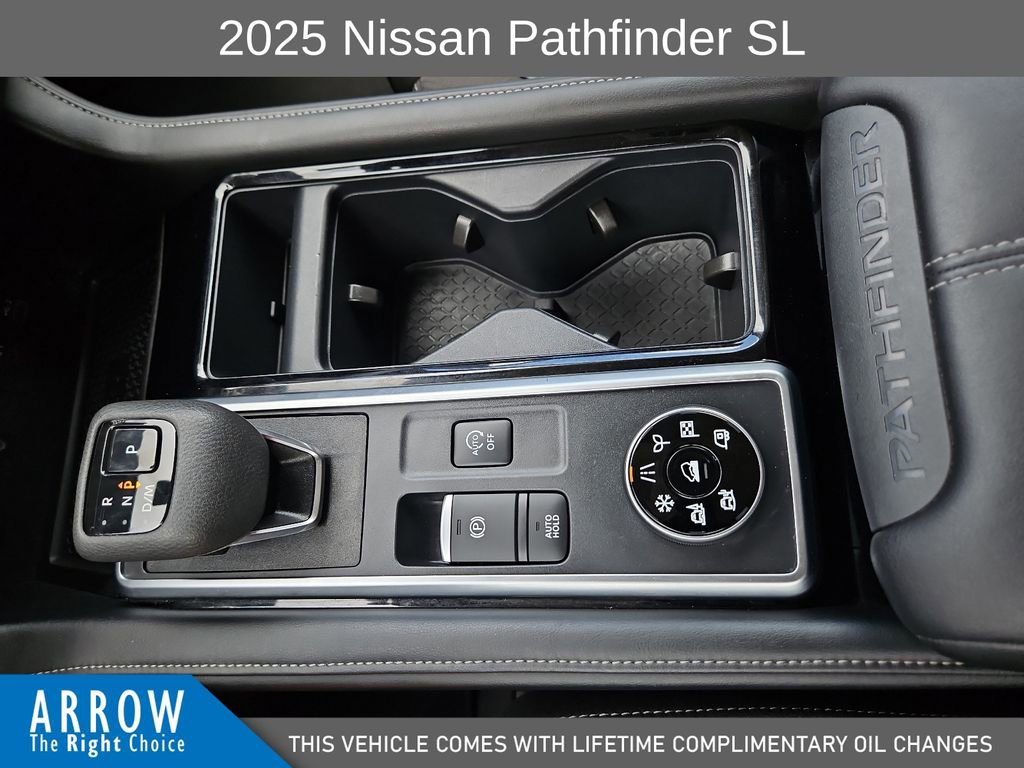 Used 2025 Nissan Pathfinder SL AWD/4WD image 28