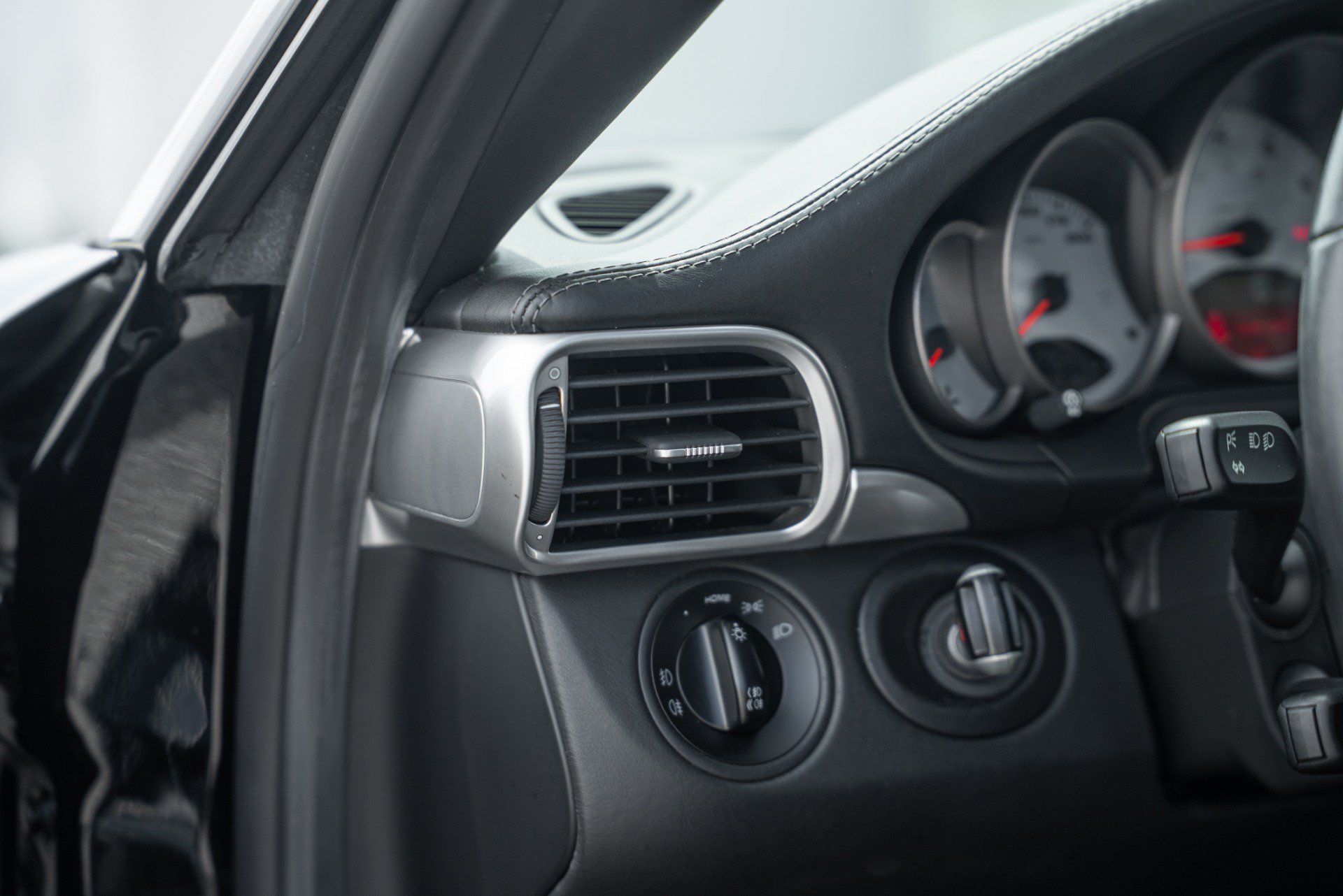 Used 2006 Porsche 911 Carrera S RWD image 18