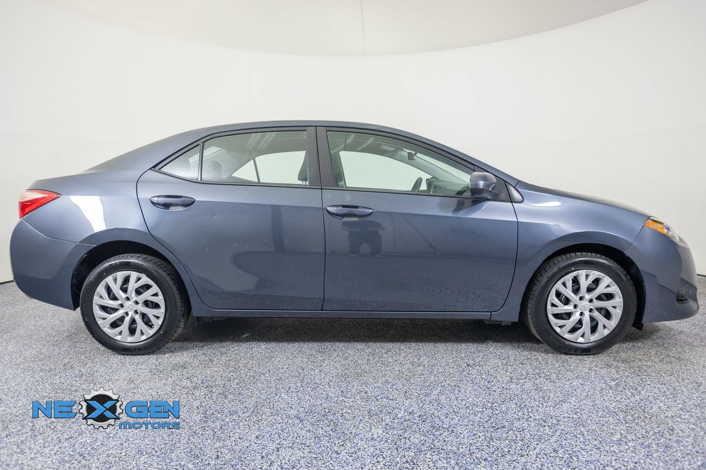 Used 2018 Toyota Corolla LE FWD image 8