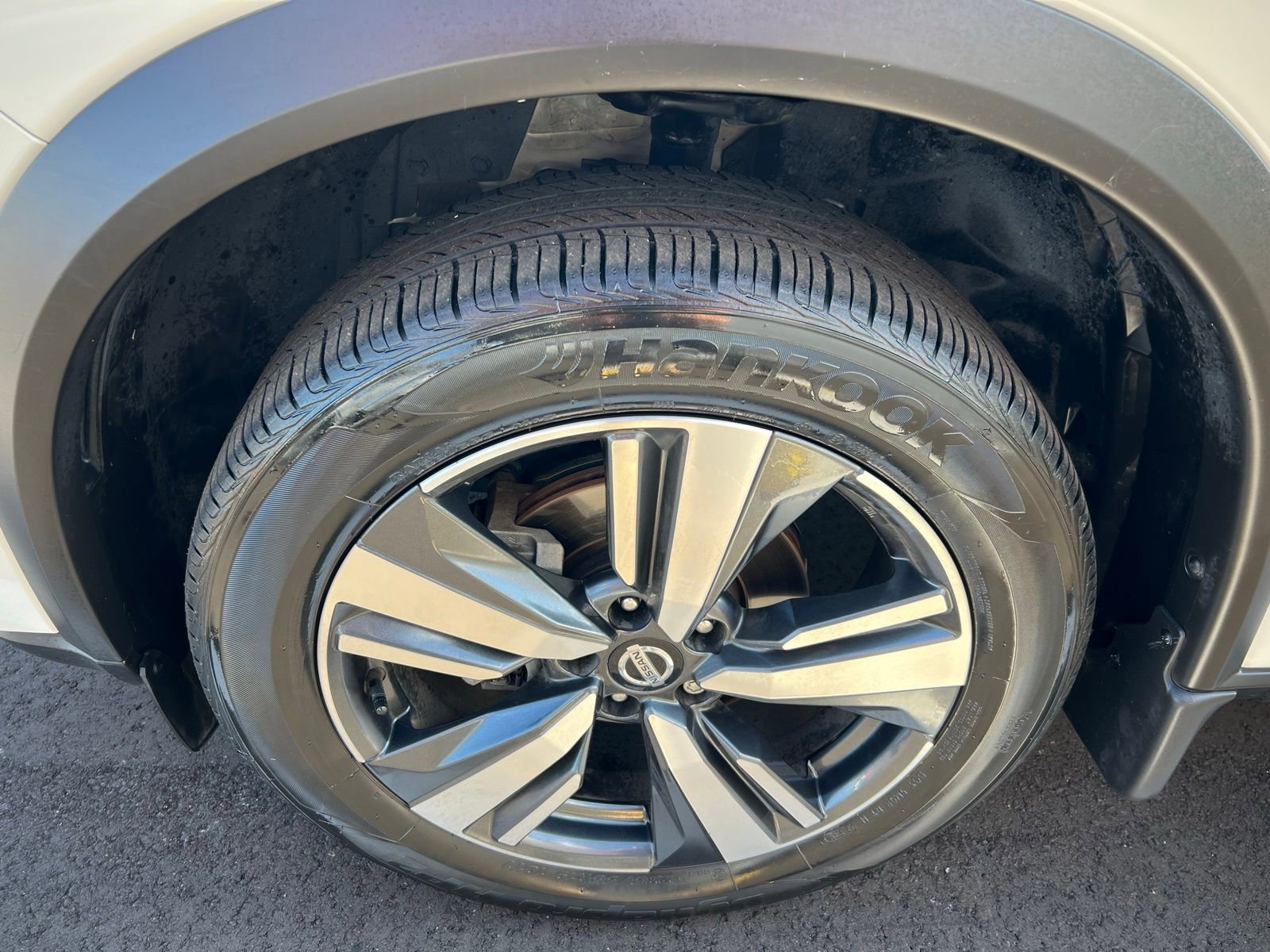 Used 2021 Nissan Rogue Platinum image 16