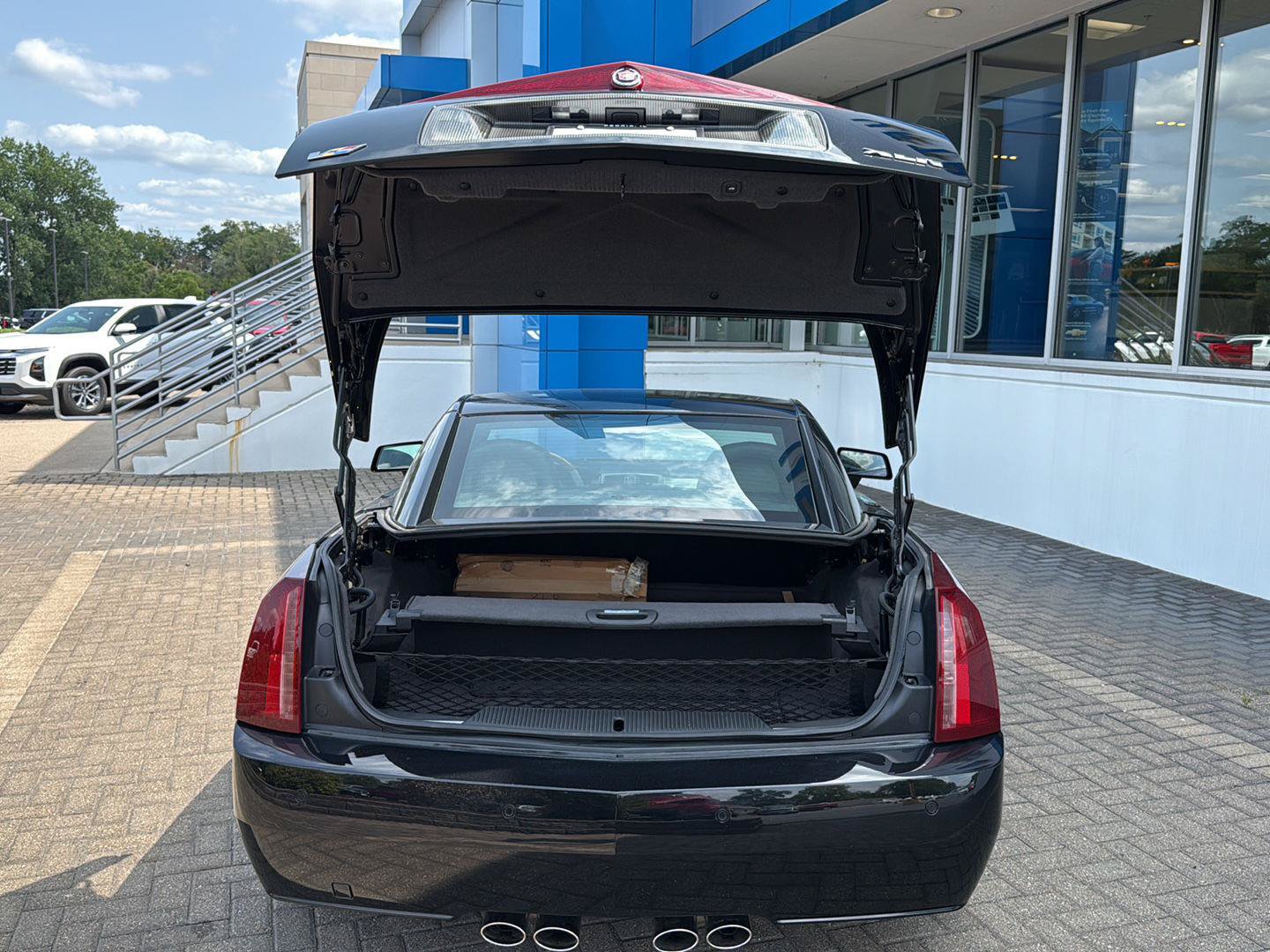 Used 2006 Cadillac XLR RWD image 36