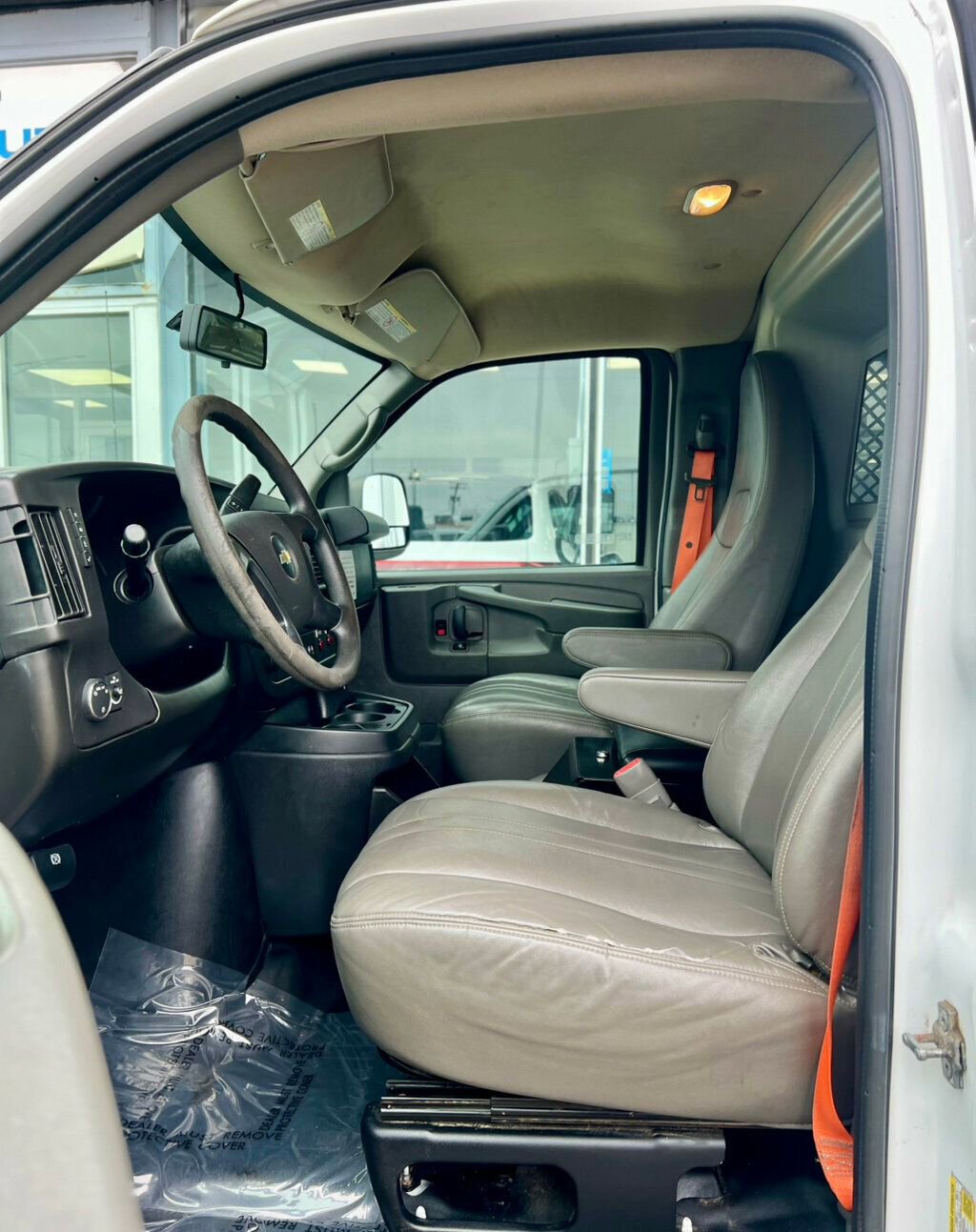 Used 2014 Chevrolet Express 2500 image 15