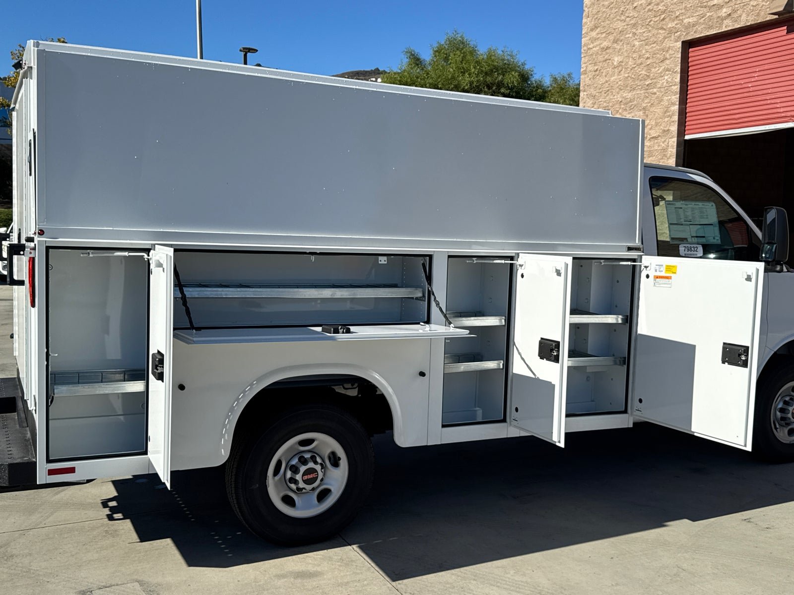 New 2025 GMC Savana 3500 w/ Power Convenience Package RWD image 20