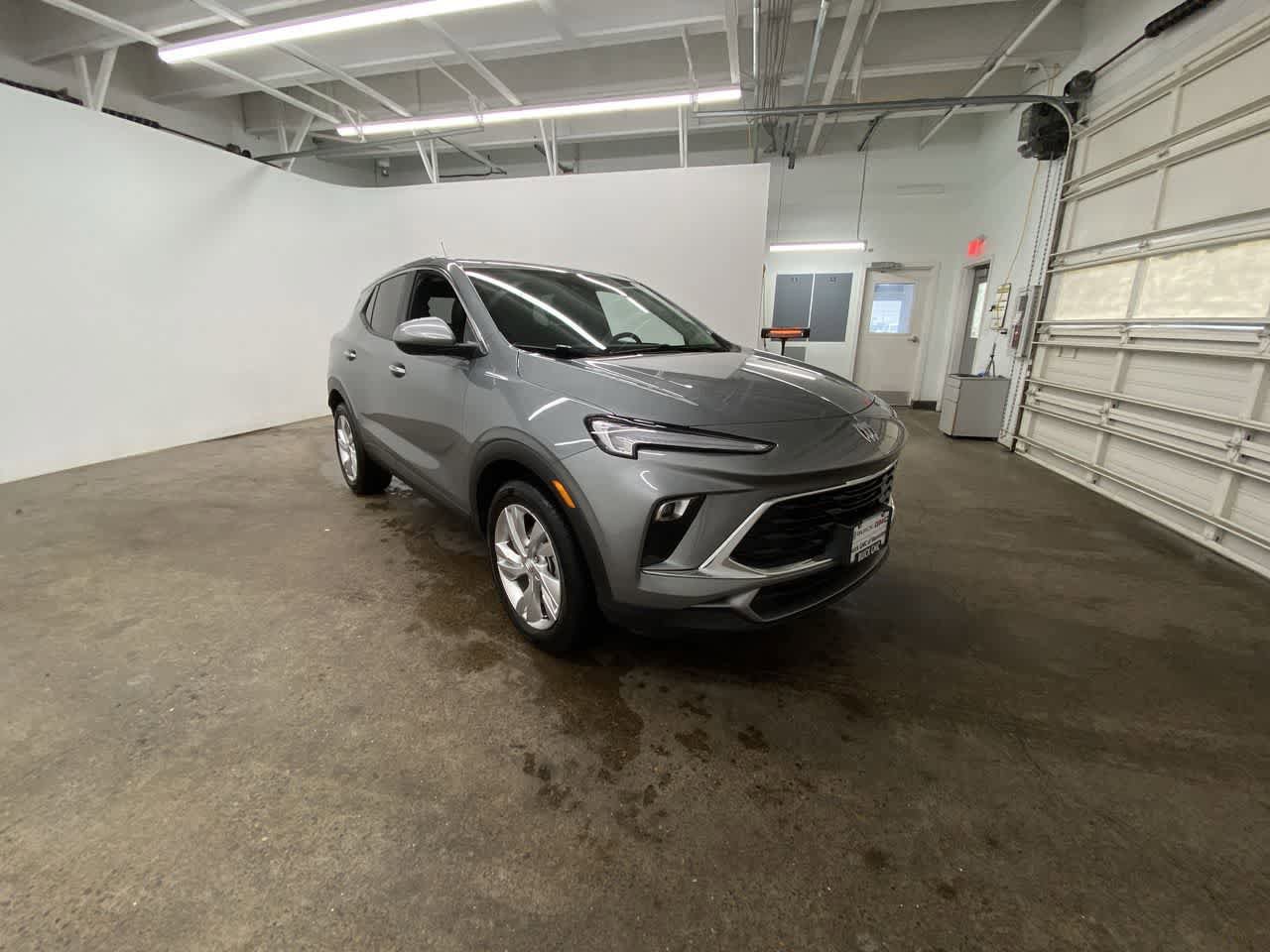 Used 2025 Buick Encore GX Preferred image 8