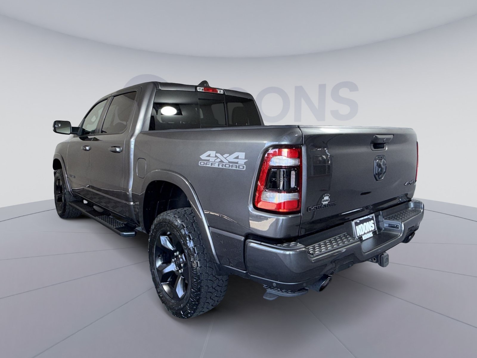 Used 2020 RAM 1500 Laramie AWD/4WD image 4