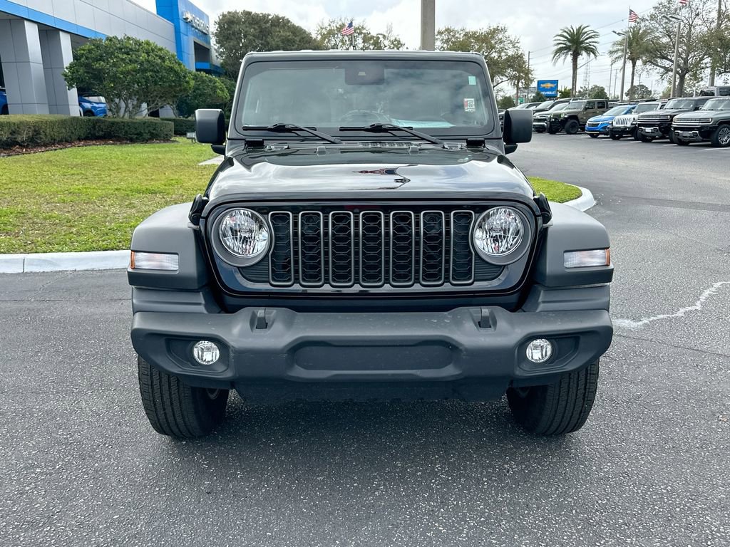 Used 2025 Jeep Wrangler Unlimited Sport image 2