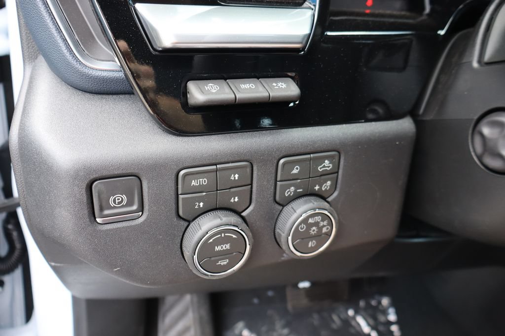 New 2026 Chevrolet Silverado 1500 High Country w/ Technology Package AWD/4WD image 11