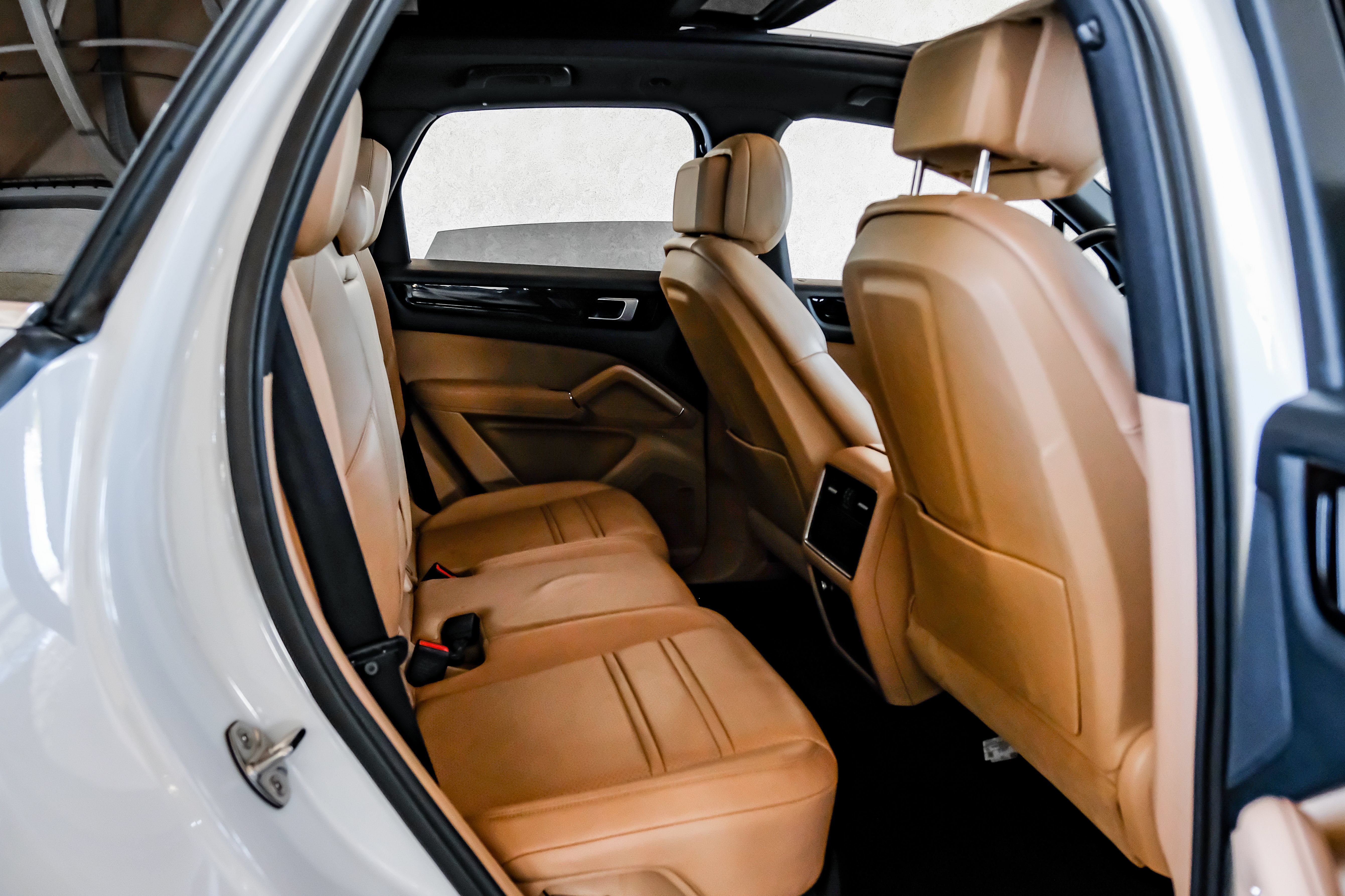 Used 2019 Porsche Cayenne AWD/4WD image 39