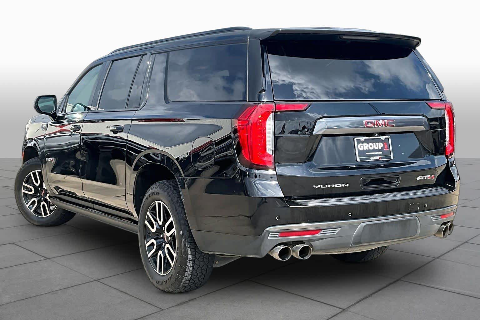 Used 2022 GMC Yukon XL AT4 AWD/4WD image 12