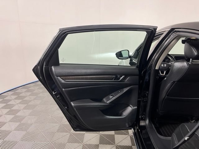 Used 2021 Honda Accord Touring image 32