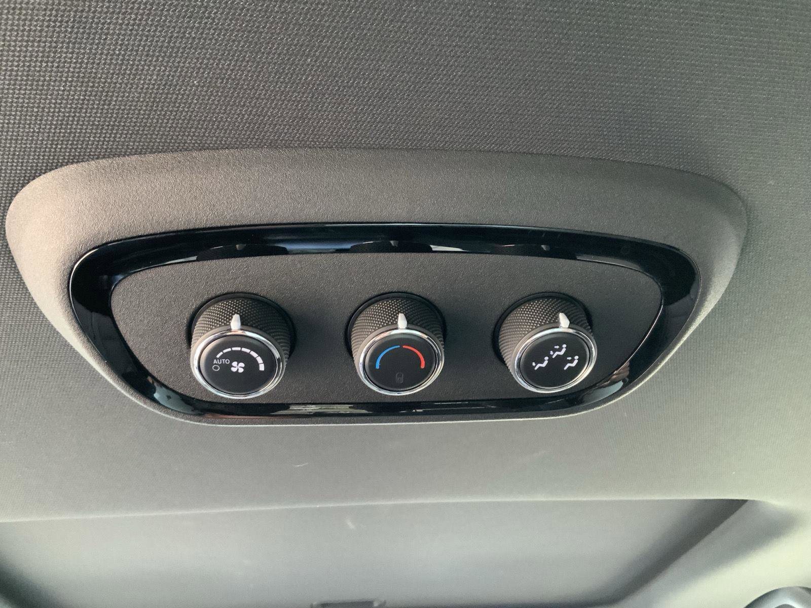 Used 2023 Dodge Durango GT image 57