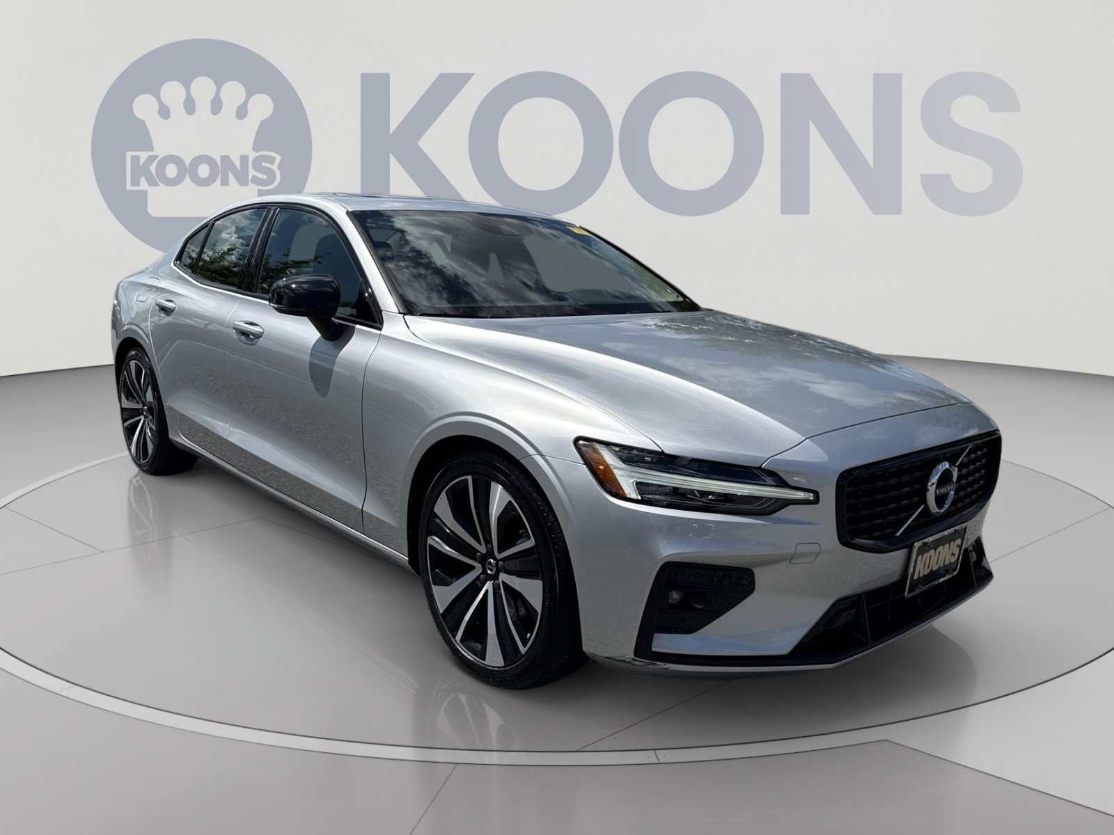 Certified 2022 Volvo S60 B5 Momentum w/ Premium Package FWD image 18
