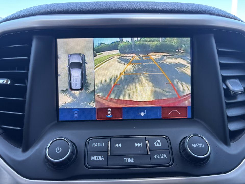 Used 2018 GMC Acadia Denali w/ Technology Package FWD image 22
