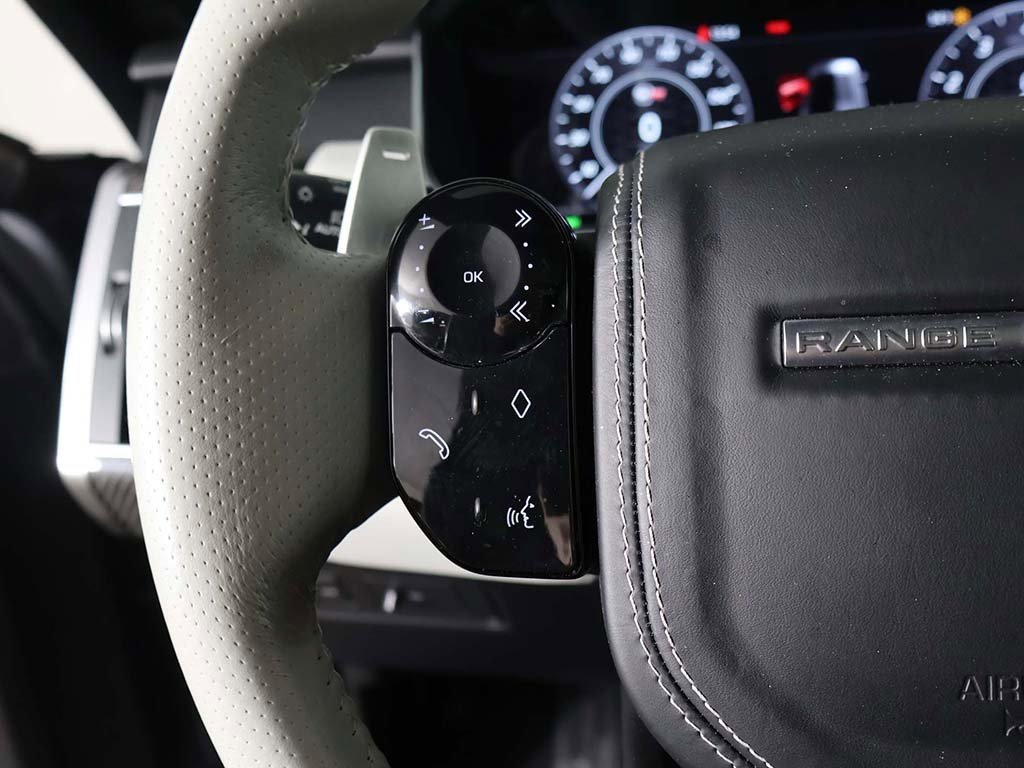 Used 2022 Land Rover Range Rover Sport SVR image 45