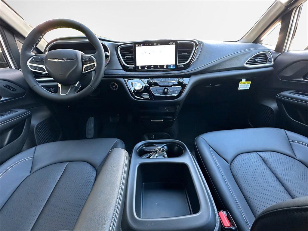 New 2026 Chrysler Pacifica Select image 24