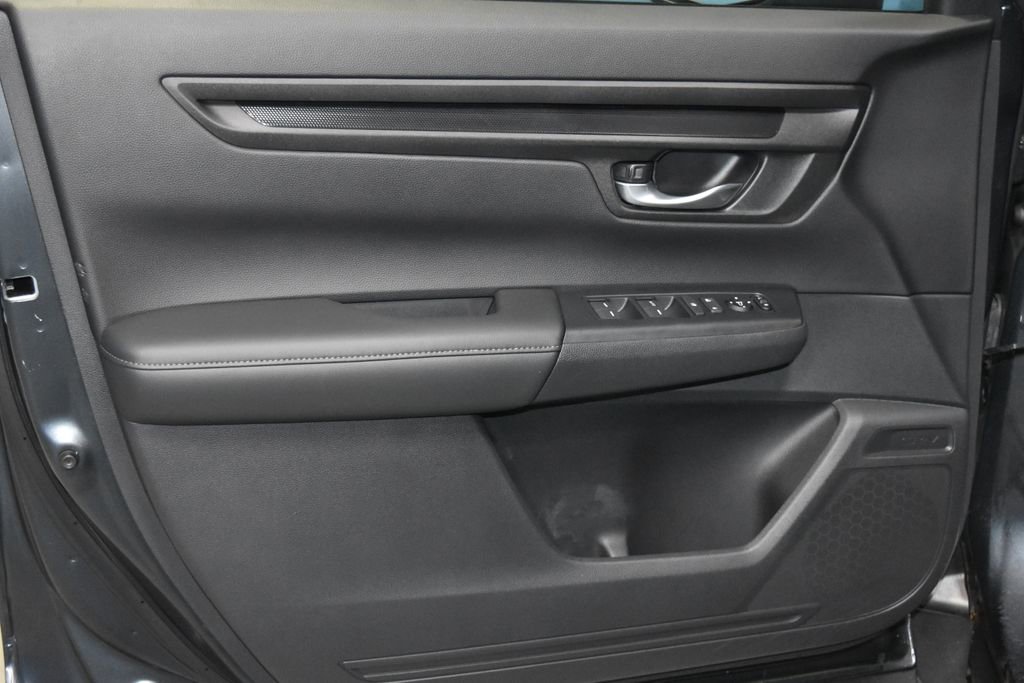 Used 2023 Honda CR-V LX image 4