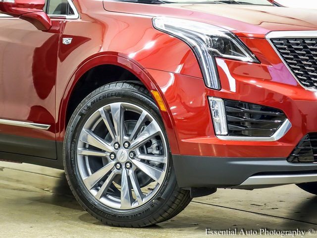 New 2025 Cadillac XT5 Premium Luxury w/ LPO, Floor Liner Package AWD/4WD image 3