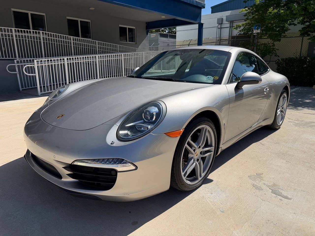 Used 2012 Porsche 911 Carrera RWD image 2