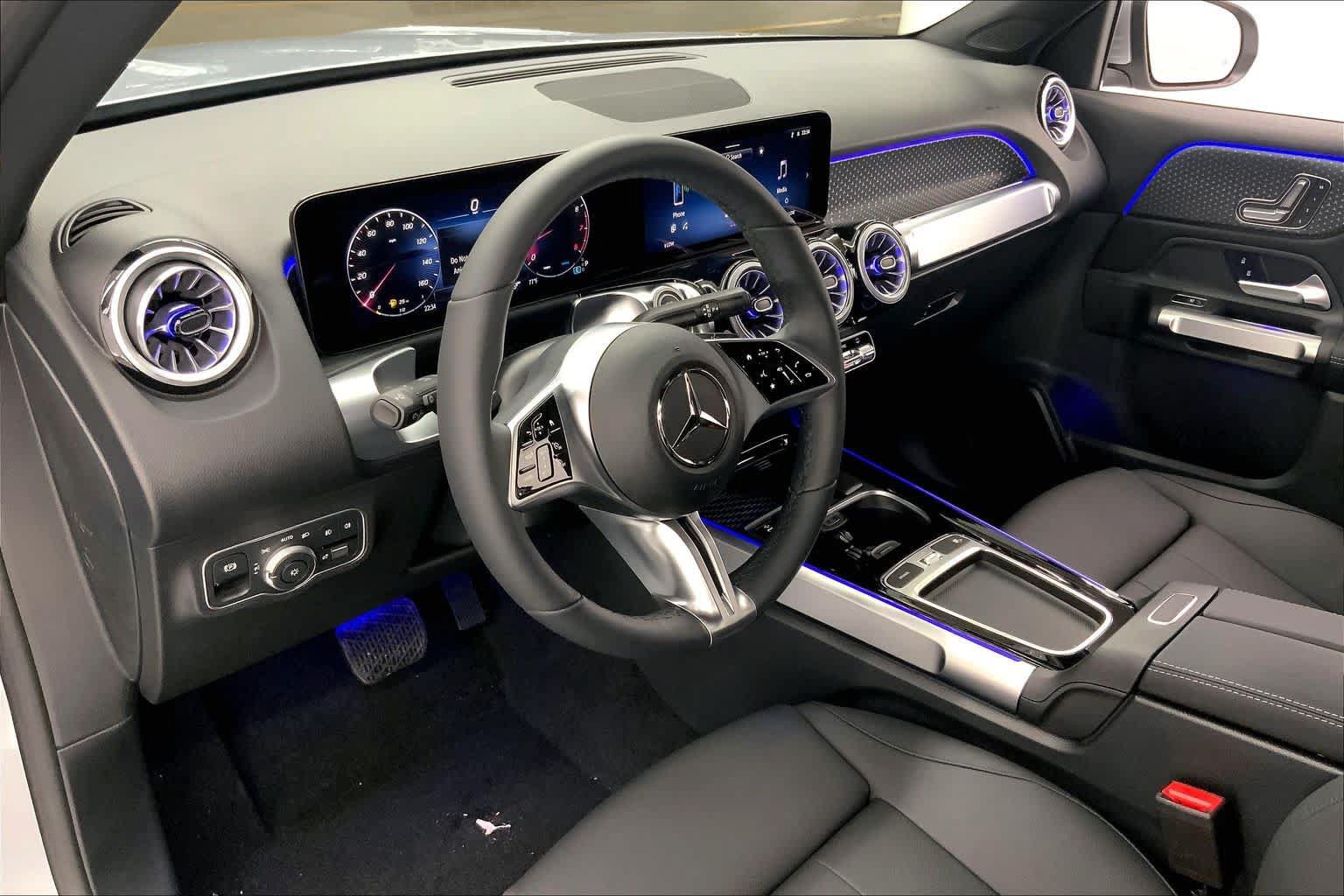 New 2026 Mercedes-Benz GLB 250 image 21
