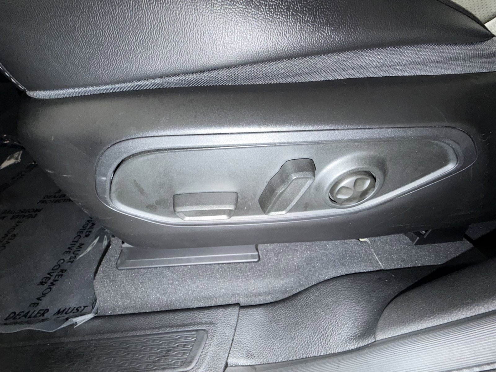 Used 2023 Jeep Grand Cherokee Altitude image 14