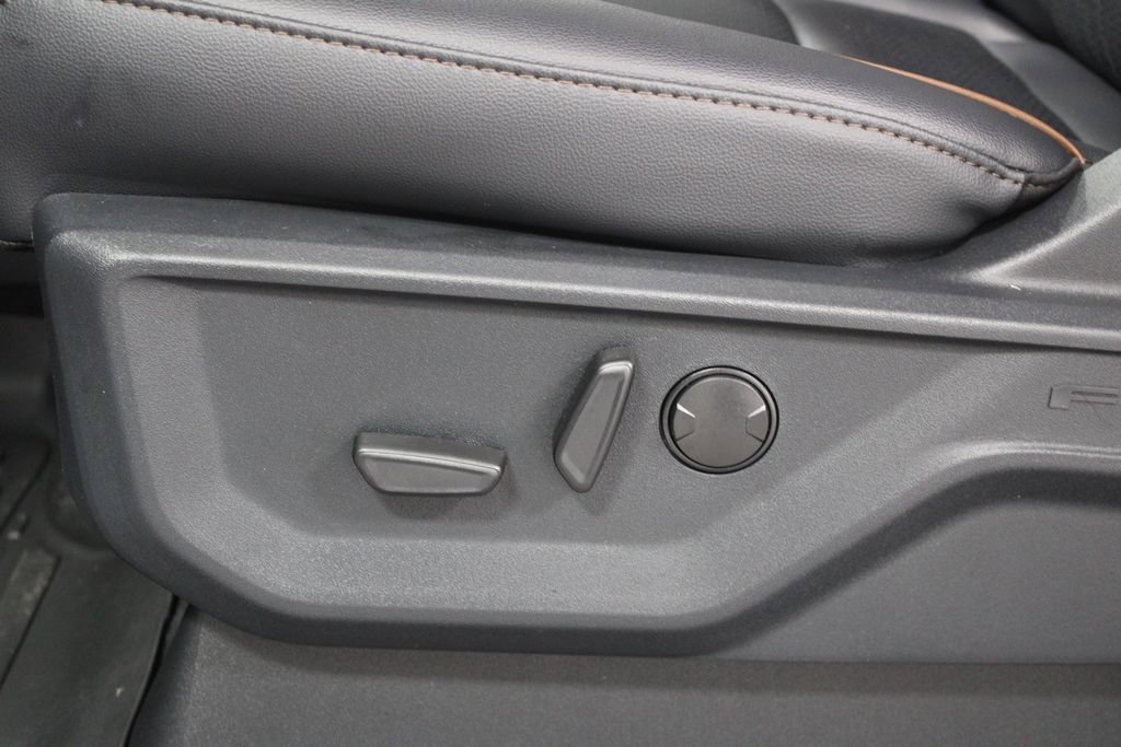 New 2026 Ford F250 Lariat w/ Black Appearance Package image 22