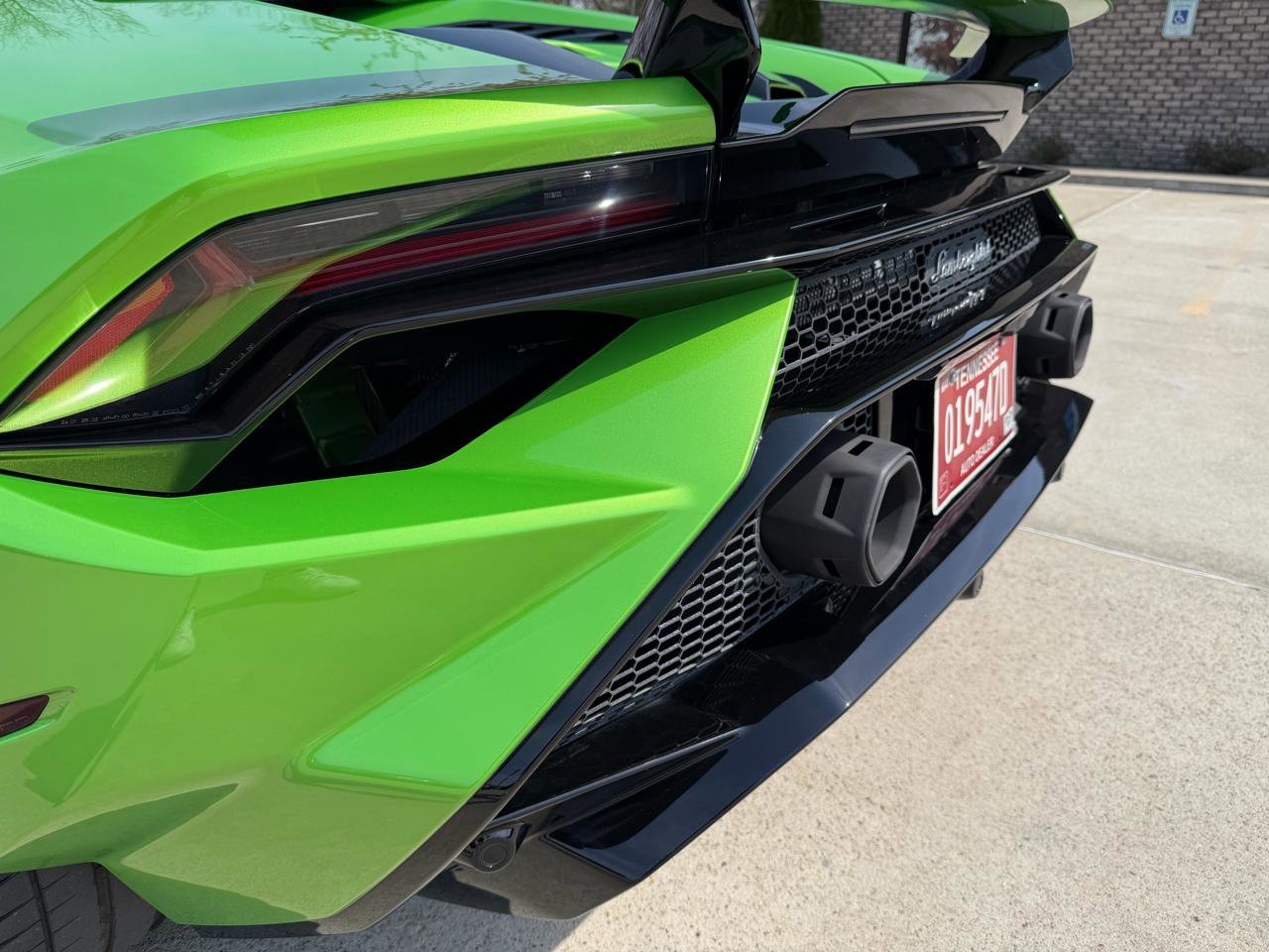 Used 2023 Lamborghini Huracan Tecnica RWD image 19