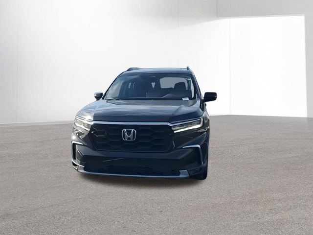 New 2025 Honda Pilot Touring image 3