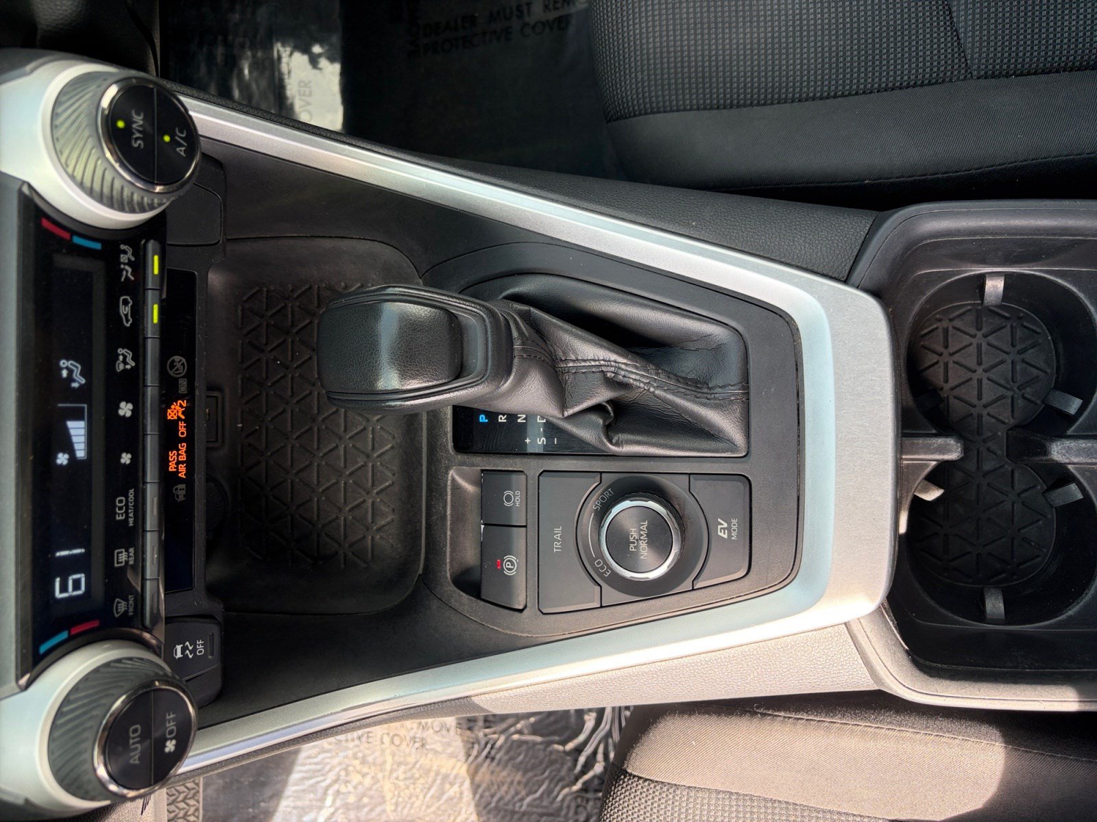 Used 2023 Toyota RAV4 LE AWD/4WD image 23