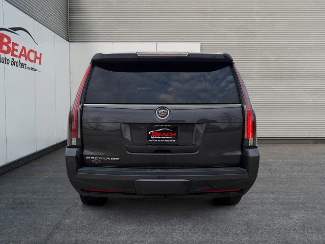 Used 2015 Cadillac Escalade Premium image 17