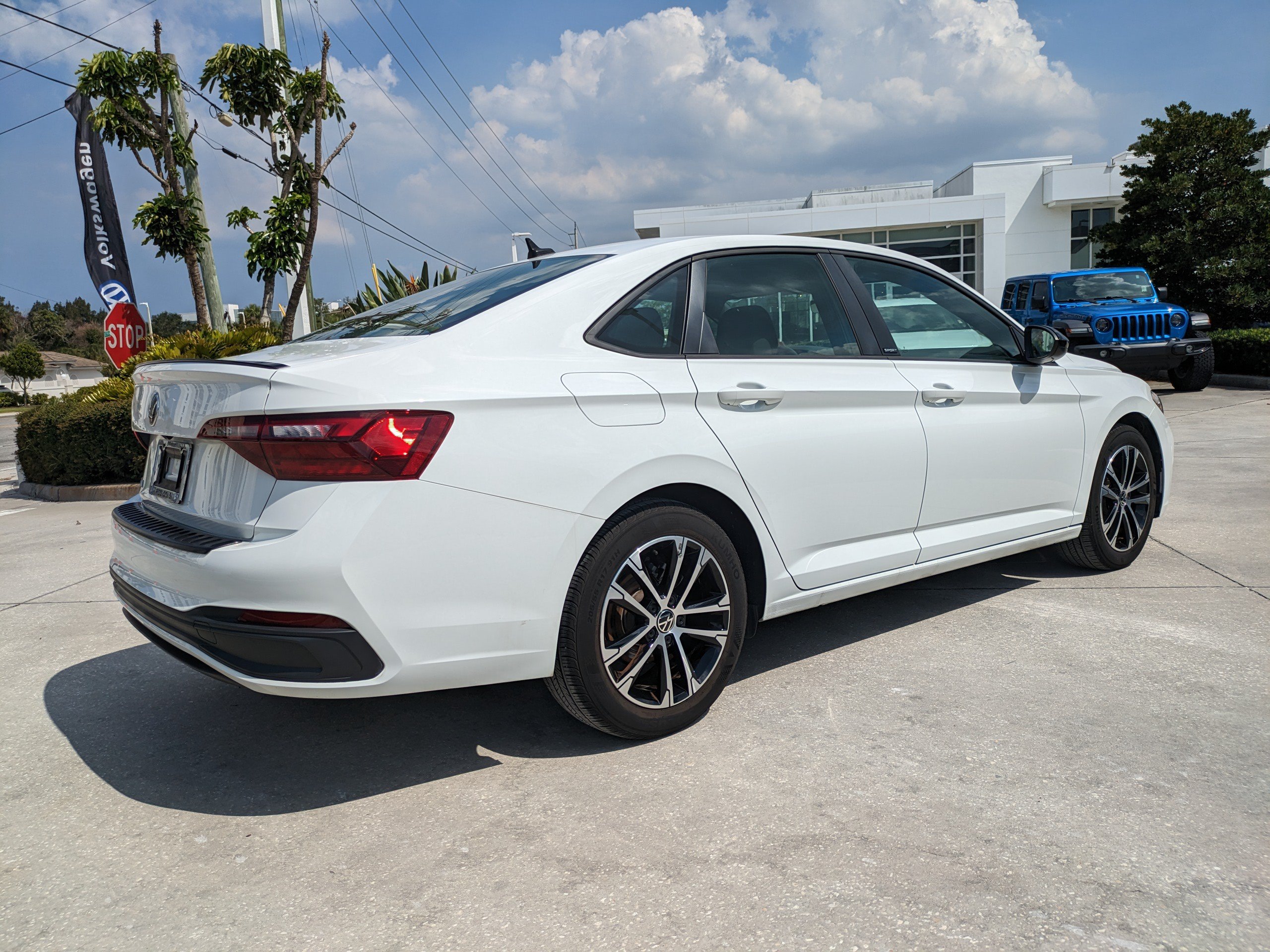 Certified 2024 Volkswagen Jetta Sport FWD image 4