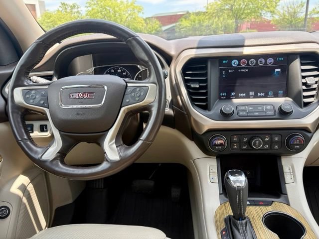 Used 2018 GMC Acadia Denali w/ Technology Package FWD image 19