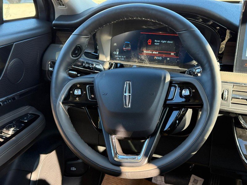 New 2026 Lincoln Corsair Reserve w/ Jet Appearance Package image 8