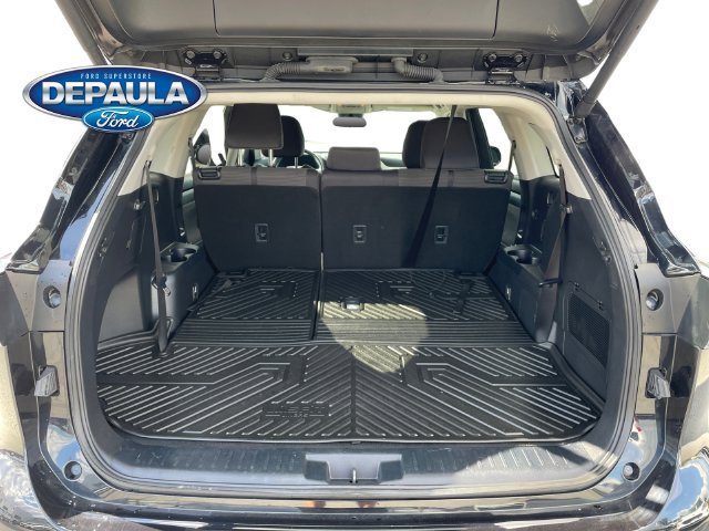 Used 2024 Toyota Highlander LE AWD/4WD image 6