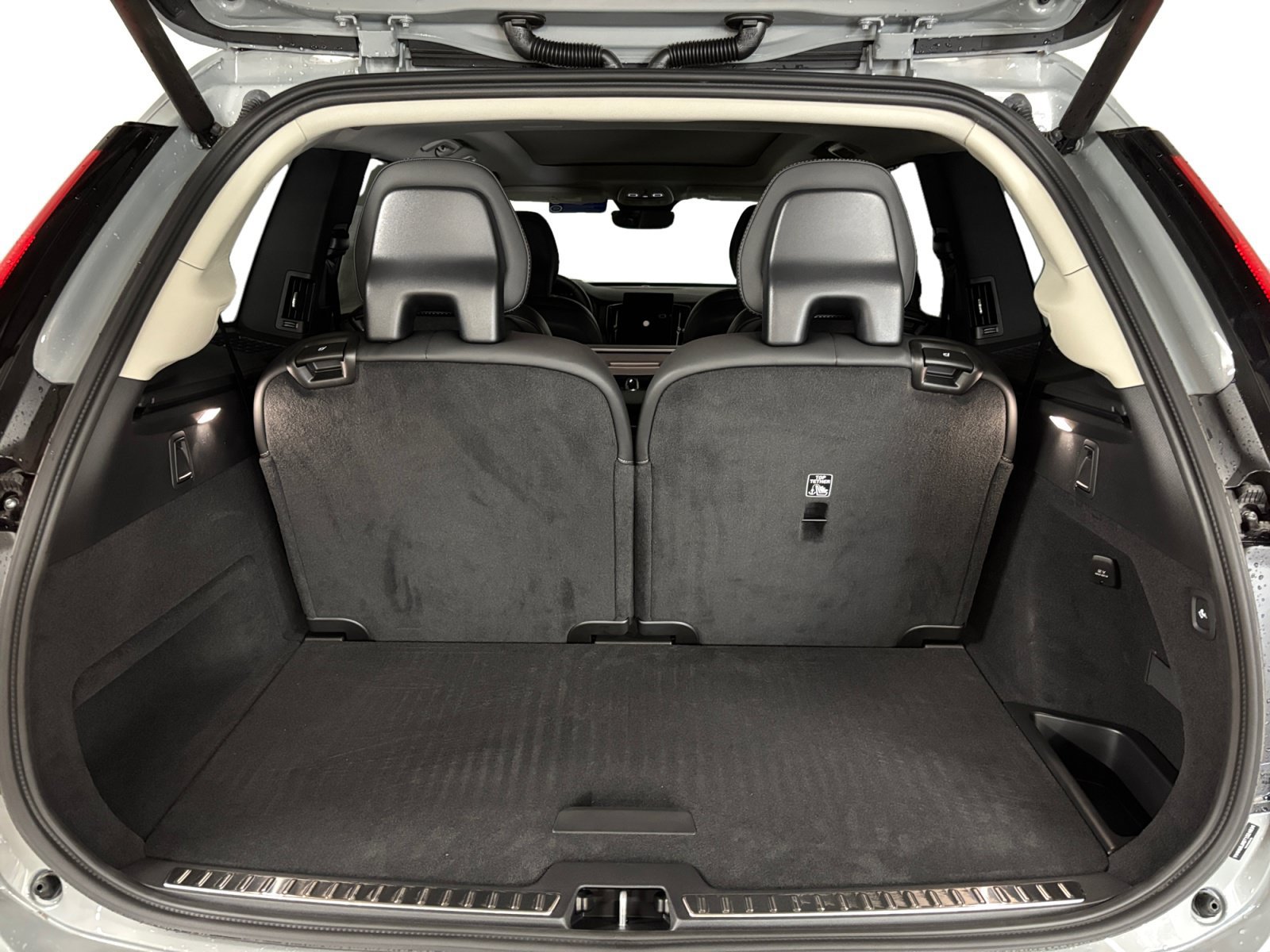New 2026 Volvo XC90 T8 Ultra w/ Protection Package AWD/4WD image 18